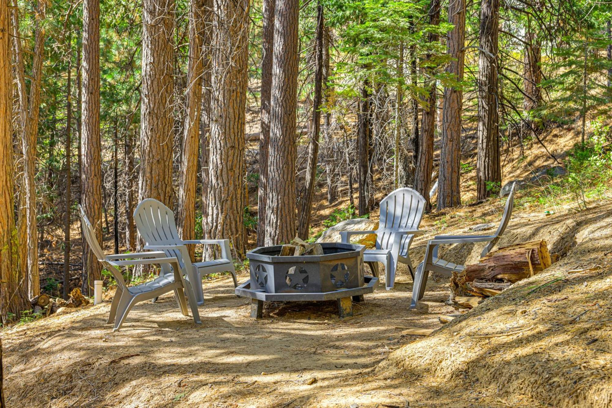 Treelined Retreat Cozy Cold Springs Cabin Villa Exterior photo